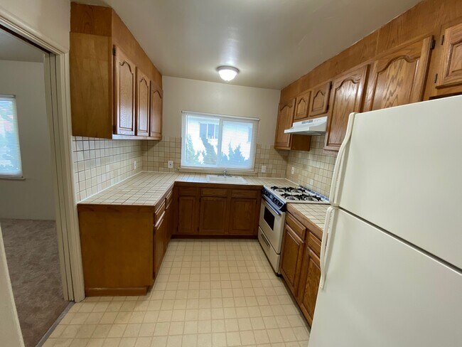 Building Photo - 3021 Dakota St