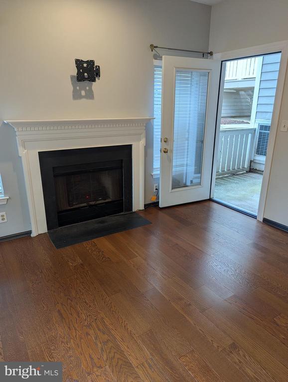 Foto del edificio - 6011 Rosebud Ln