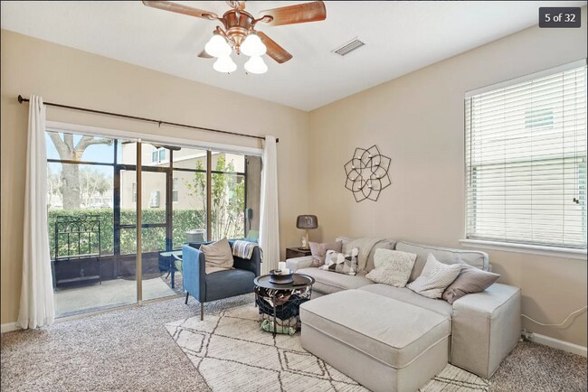 Building Photo - 13027 Sunset Lake Dr