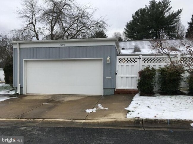 Building Photo - 3600 Edelmar Terrace