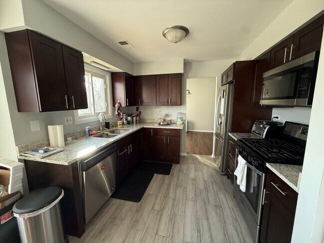 Foto del edificio - 1172 Hill Crest Dr