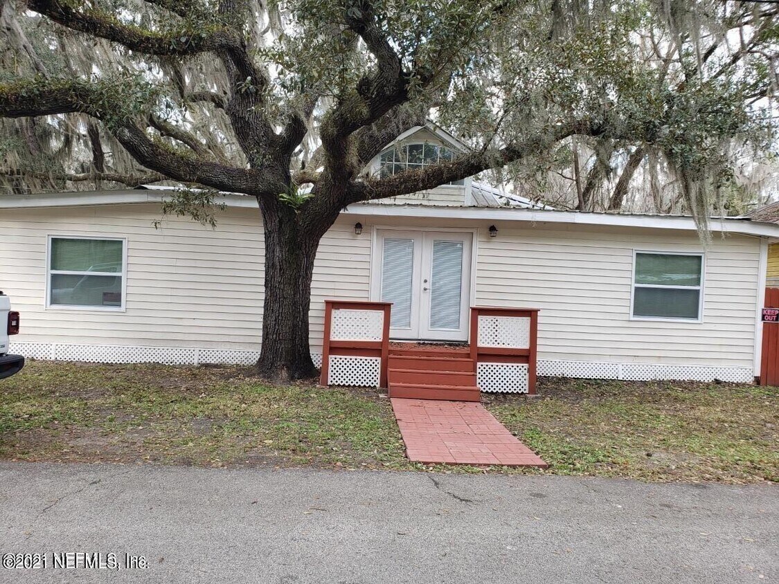 114 Putnam Ave, East Palatka, FL 32131 House Rental in East Palatka