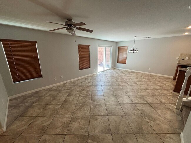 Building Photo - Charming 3 Bedroom, 3 Bathroom, 2-Story Ho...