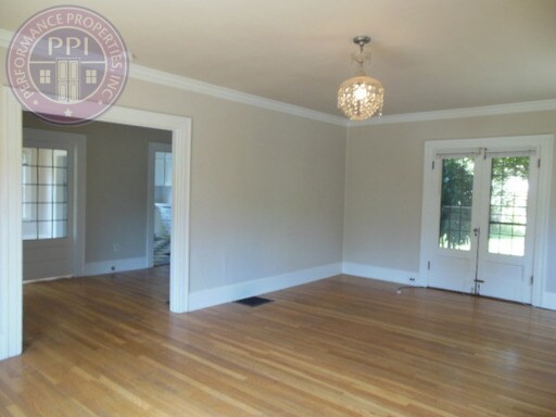 Building Photo - No Security Deposit with Rhino!!! Charming...