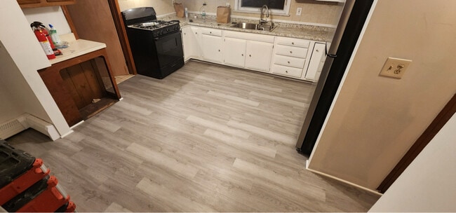 Building Photo - 39 Hopper St