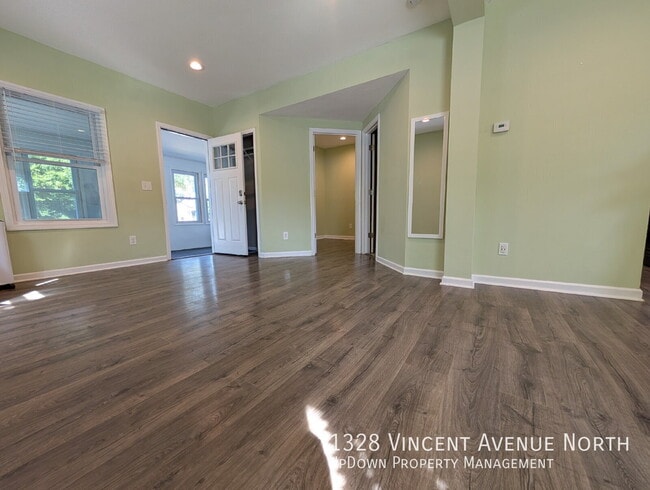 Building Photo - 1328 N Vincent Ave