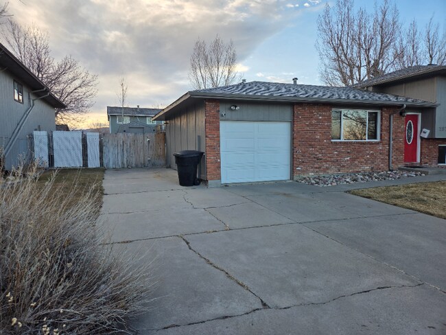 Foto del edificio - 1871 Shumway Ave