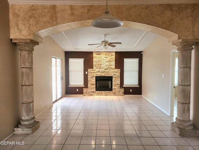 Building Photo - 3115 Sal Berroteran Dr