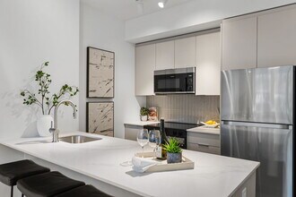 Building Photo - Thera