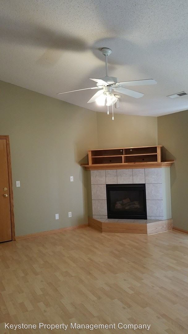 Building Photo - 2890 Coral Ct