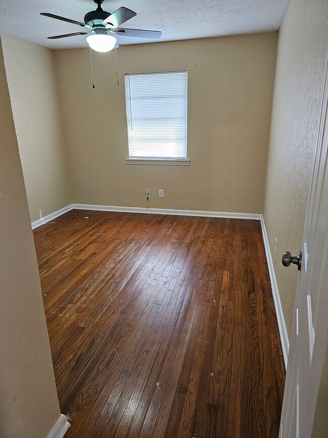 Bedroom 1 - 3622 Avenue E