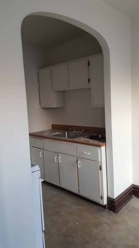 Primary Photo - 3561 Itaska St