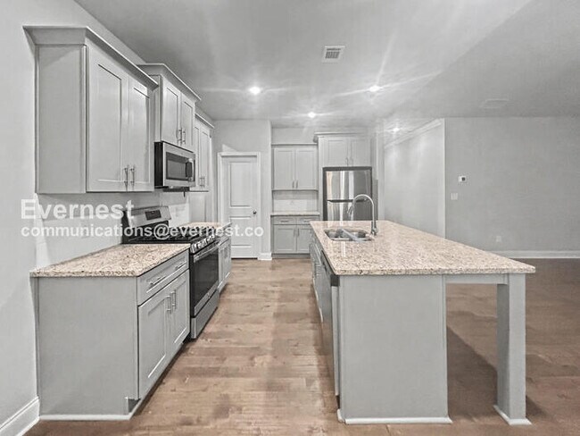 Foto del edificio - Limited Time Special Offer / 3 Bed/3 Bath Home with Garage / Pet-Friendly / Vouchers Accepted / A...