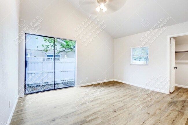 Foto del edificio - 2 br, 2 bath Duplex - 5209 Purple Sage Dr A A