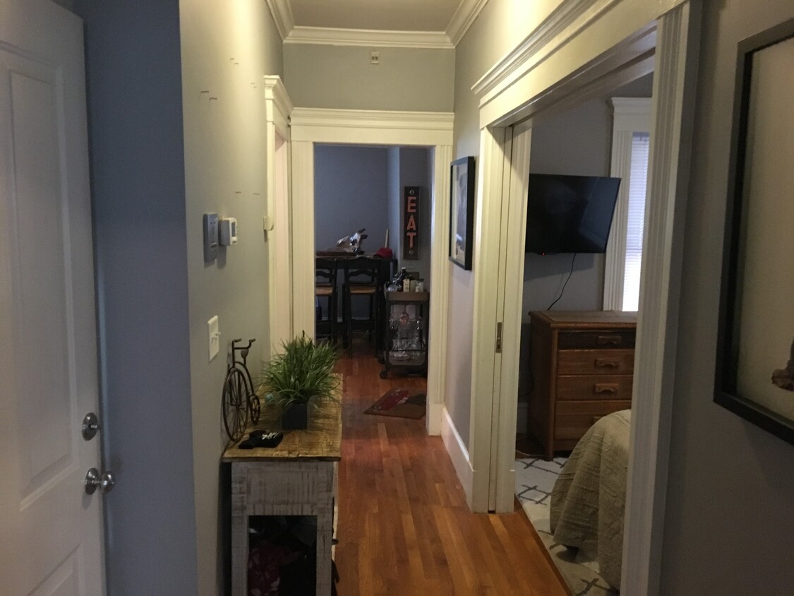 Primary Photo - 3 Grimes St