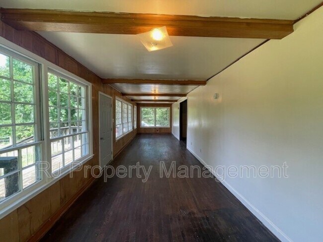 Foto del edificio - 8457 E Kerrville Rosemark Rd