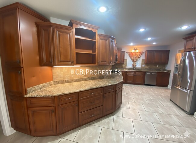 Foto del edificio - 983 Rolling Oaks Ln