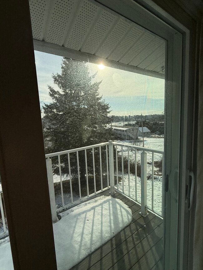 Building Photo - 812 State St