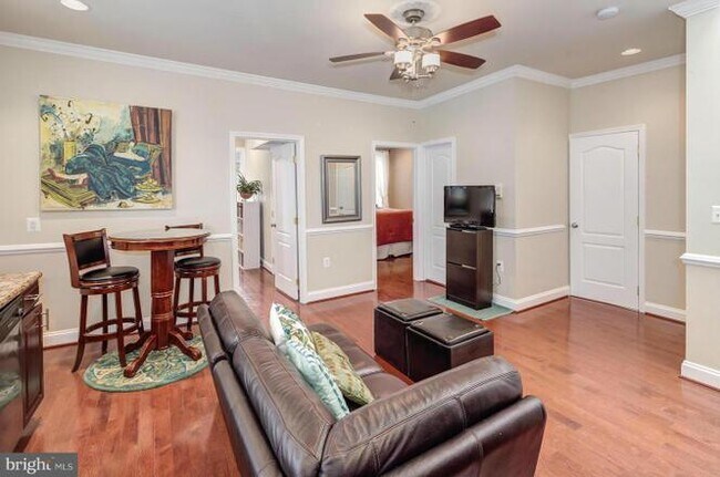 Kitchen/main room - 646 Irving St NW