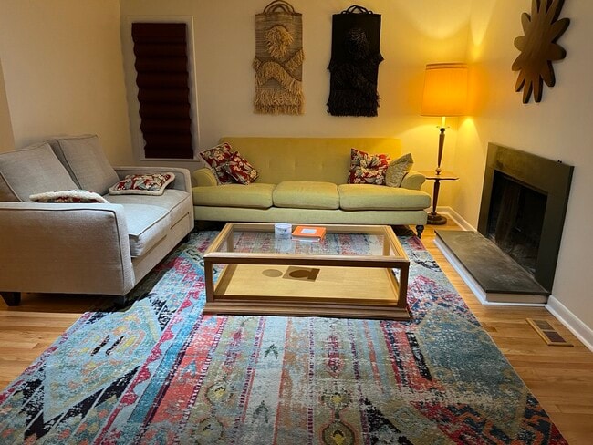 Building Photo - 208 Ridge Trl