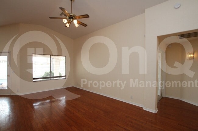 Building Photo - 1535 E Michelle Dr