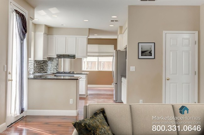 Building Photo - 4 br, 3 bath House - 1282 Annamarie Way