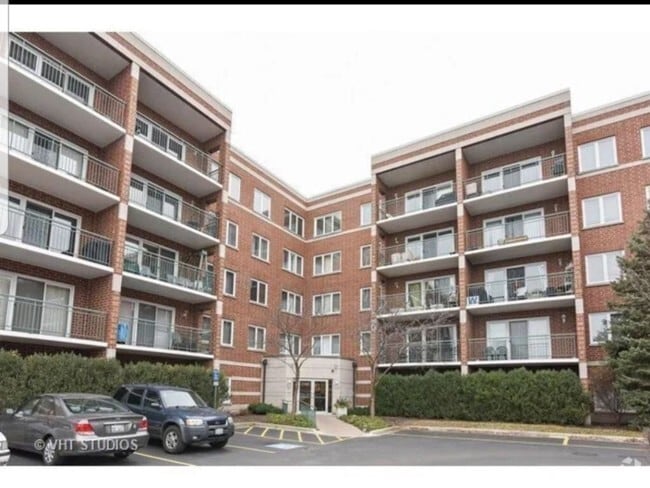 Building Photo - 5340 N Lowell Ave