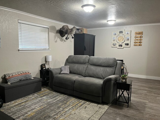 Building Photo - Beautiful American Fork Basement Apartment...