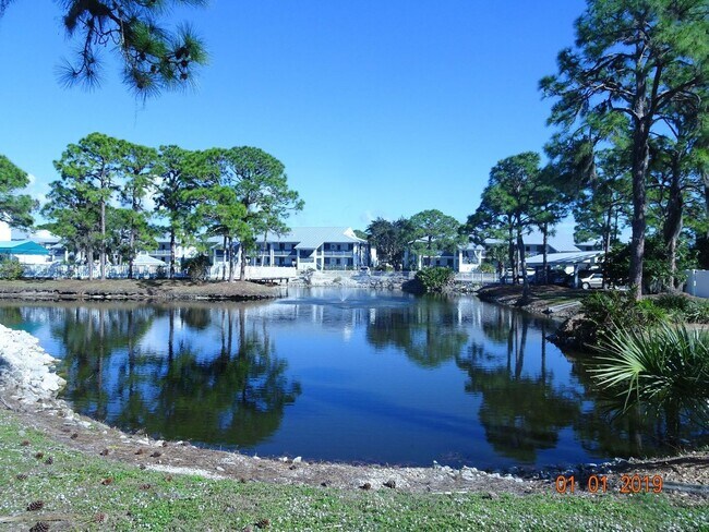Building Photo - *Annual*  2 bedroom Condo in Placida!  Poo...