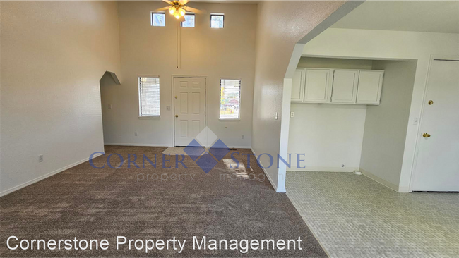 Building Photo - 3 br, 2 bath House - 624 W Pennwood St