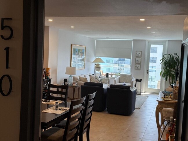Foto del edificio - 3450 S Ocean Blvd