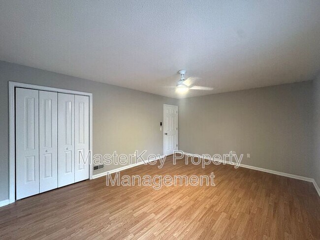 Foto del edificio - 619 E Horne St