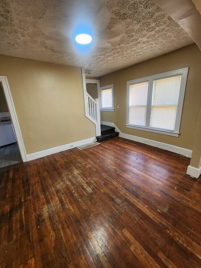 Foto del edificio - 1304-1304 W 5th St