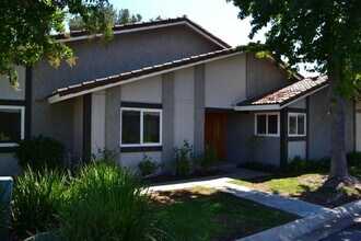 Building Photo - 2230 Westshore Ln