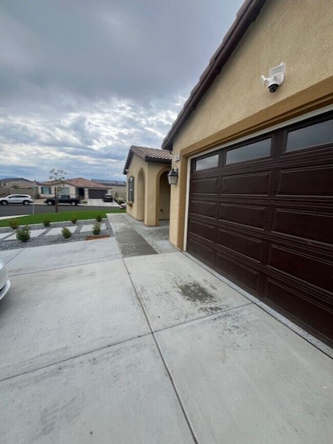 Foto del edificio - Charming Single-Story Home for Rent – Ener...