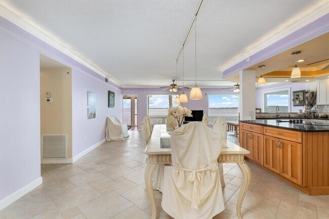Foto del edificio - 1 Colony Point Dr