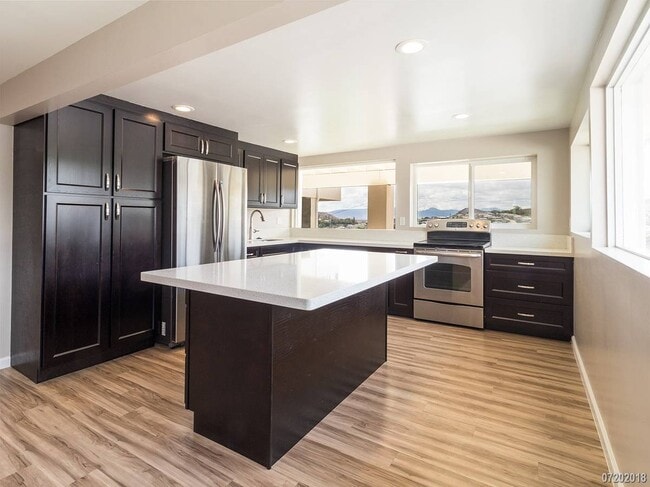Foto del edificio - Moanalua Gardens 2BR/1.5Ba w/ 2 Parking