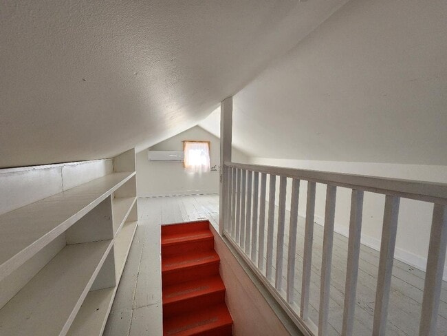 Foto del edificio - 235 Irvine St