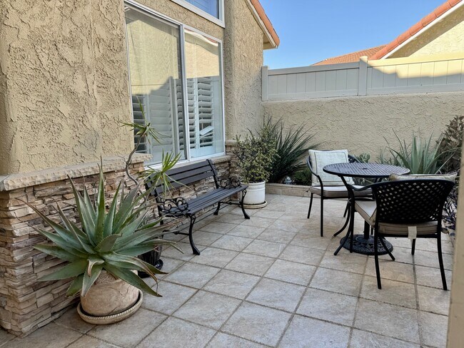Foto del edificio - 3027 Oakwood Ln