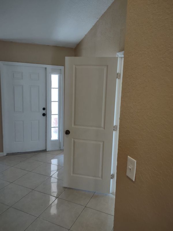 Foto del edificio - 2001 NW 27th Ln