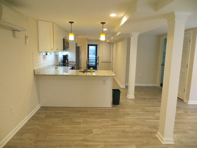 Building Photo - 629 Quebec Pl NW
