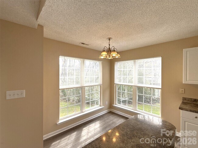 Foto del edificio - 507 Shafter Ct