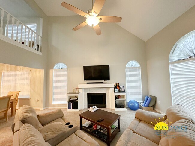 Foto del edificio - Spacious 3 Bedroom Home in Mary Esther - Minutes from Beaches & Hurlburt Field!
