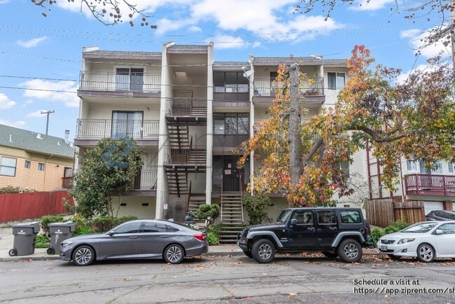 Building Photo - 321 Athol Ave