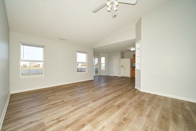 Foto del edificio - Brownsburg Schools and a Fenced Backyard!!
