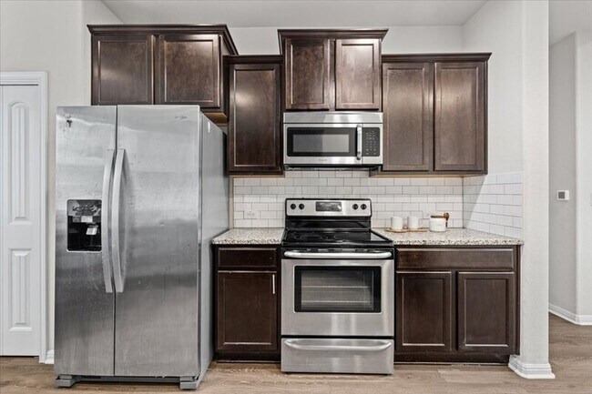 Foto del edificio - 516 E Slaughter Ln