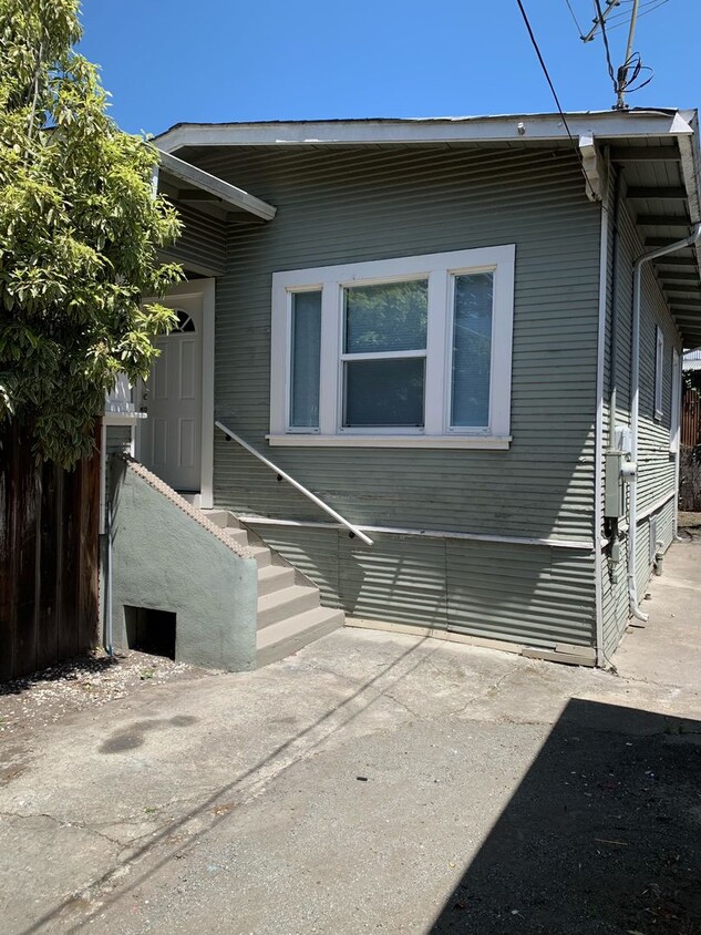 Primary Photo - 2732-34 Union Street