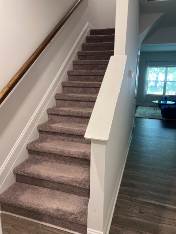 Foto del edificio - 5359 Creekview Way