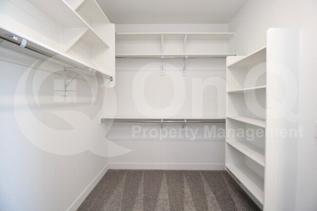 Foto del edificio - 12742 W Tuckey Ln