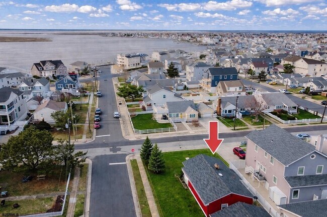 Foto del edificio - 1118 W Beach Ave